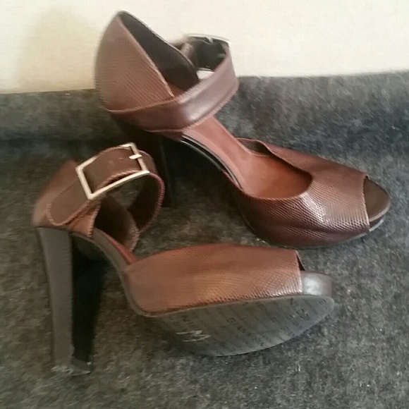 Gianni Bini Stack heel peep toe 7.5 euc - Picture 3 of 7